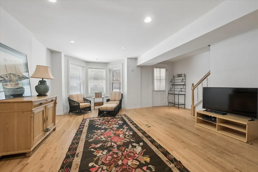 818 South Bishop Street Chicago IL 60607