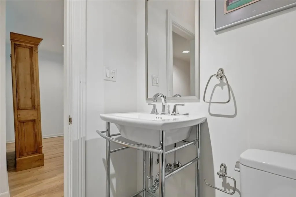 818 South Bishop Street Chicago IL 60607