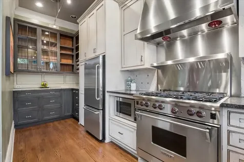 818 South Bishop Street Chicago IL 60607