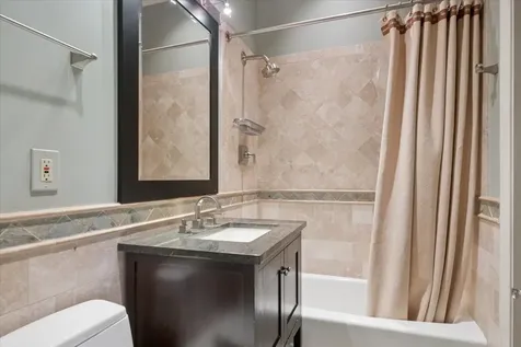 818 South Bishop Street Chicago IL 60607