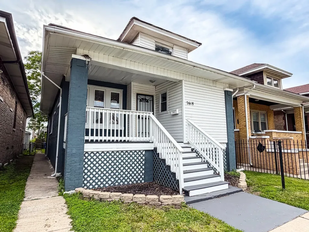 7618 South Carpenter Street Chicago IL 60620