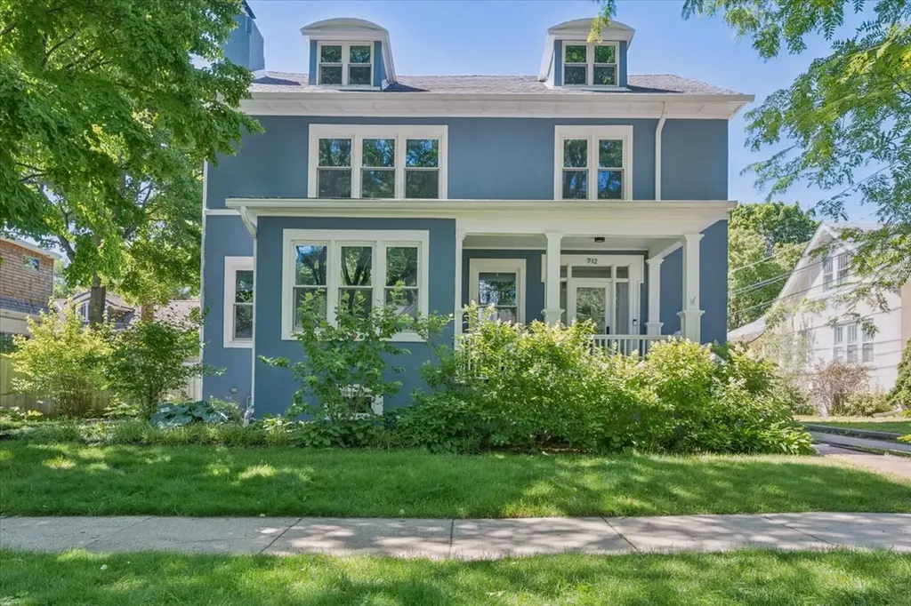 712 Ingleside Place Evanston IL 60201