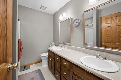 8513 17TH Street W Rock Island IL 61201
