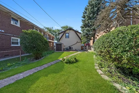 6040 West 79th Street Burbank IL 60459