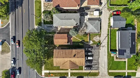 6040 West 79th Street Burbank IL 60459