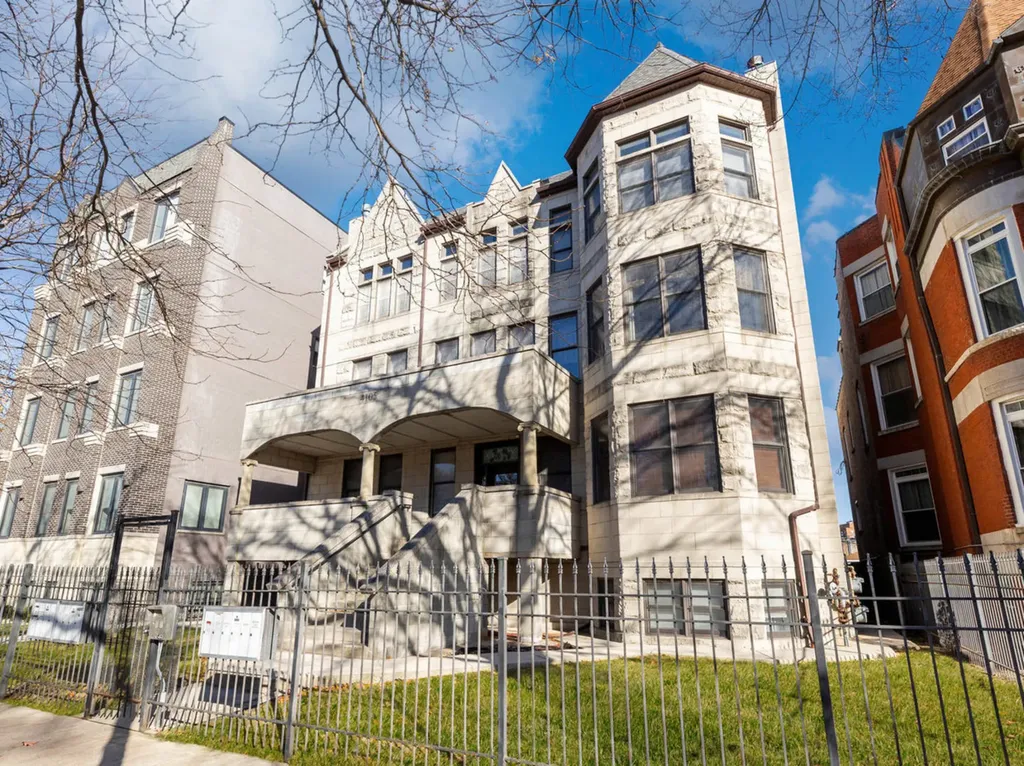 4105 South Drexel Boulevard Chicago IL 60653