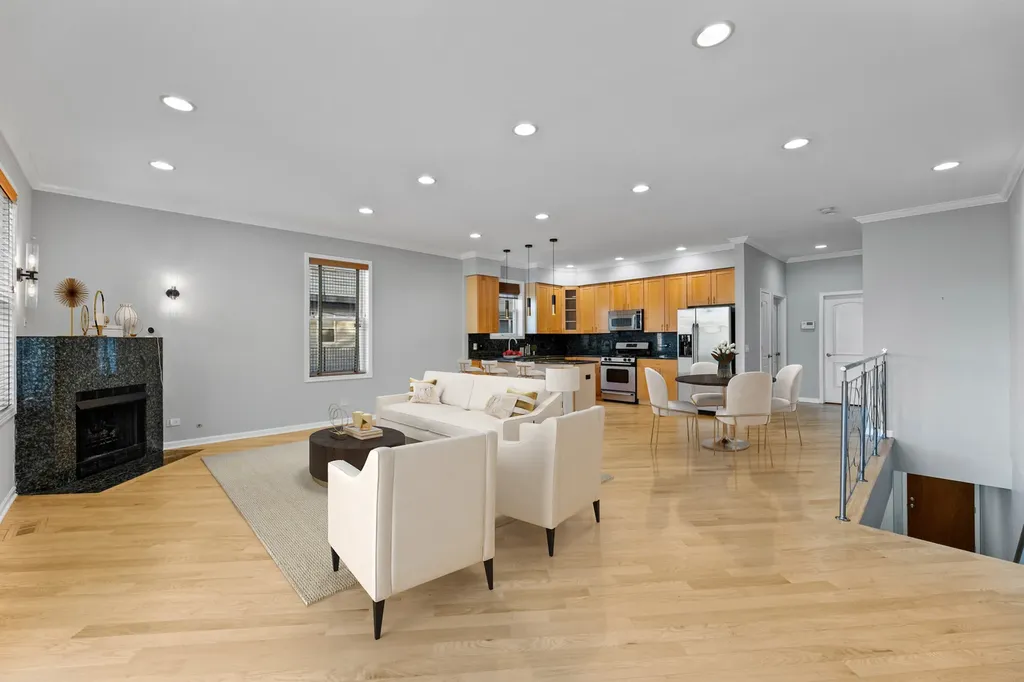 4105 South Drexel Boulevard Chicago IL 60653