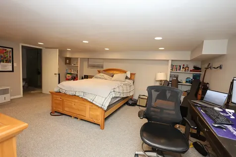 1026 West Roscoe Street Chicago IL 60657