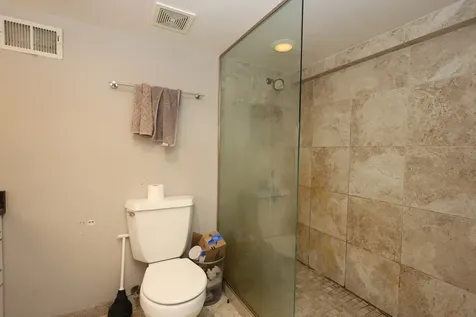 1026 West Roscoe Street Chicago IL 60657