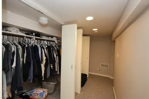 1026 West Roscoe Street Chicago IL 60657