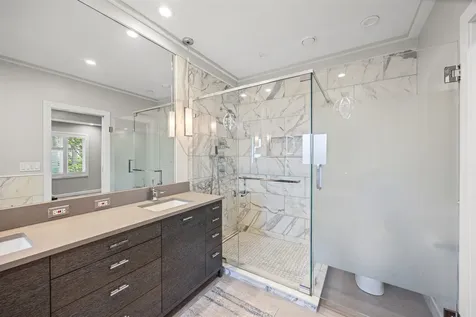 412 Stratford Lane Willowbrook IL 60527