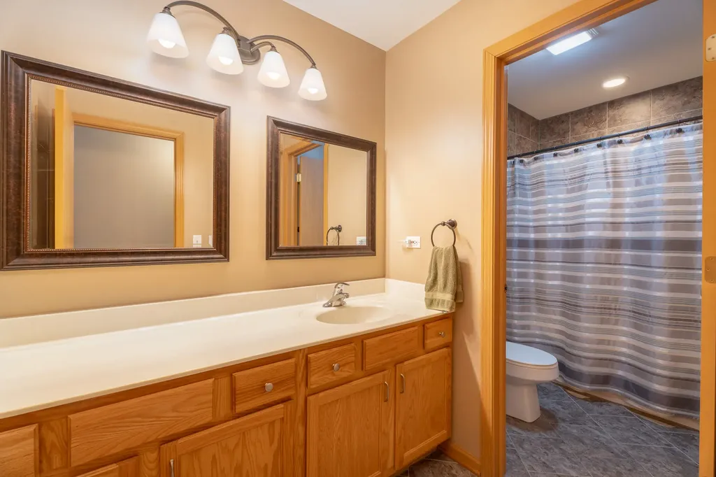 16542 Eastlake Parkway Lockport IL 60441