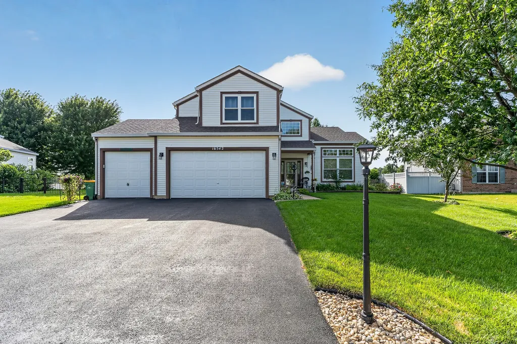 16542 Eastlake Parkway Lockport IL 60441