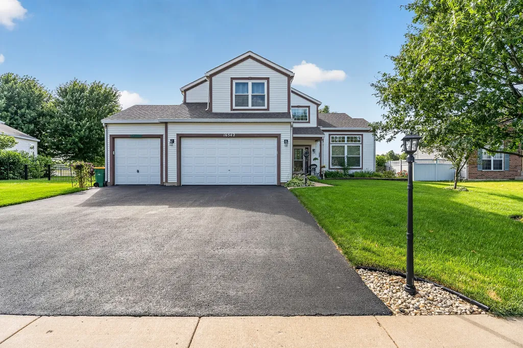 16542 Eastlake Parkway Lockport IL 60441