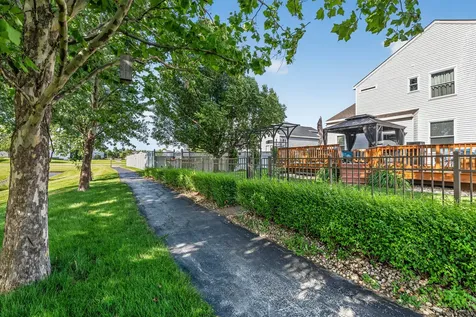 16542 Eastlake Parkway Lockport IL 60441