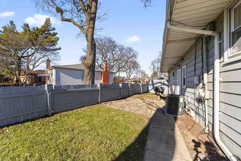 16426 Shirley Court South Holland IL 60473