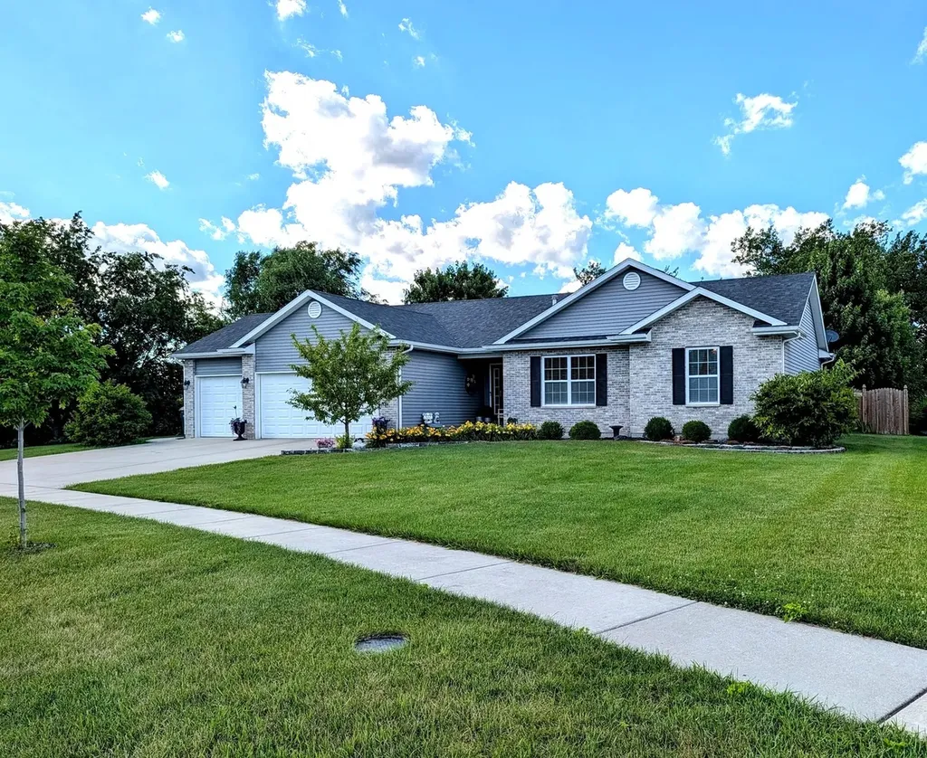 800 East Short Drive Coal City IL 60416