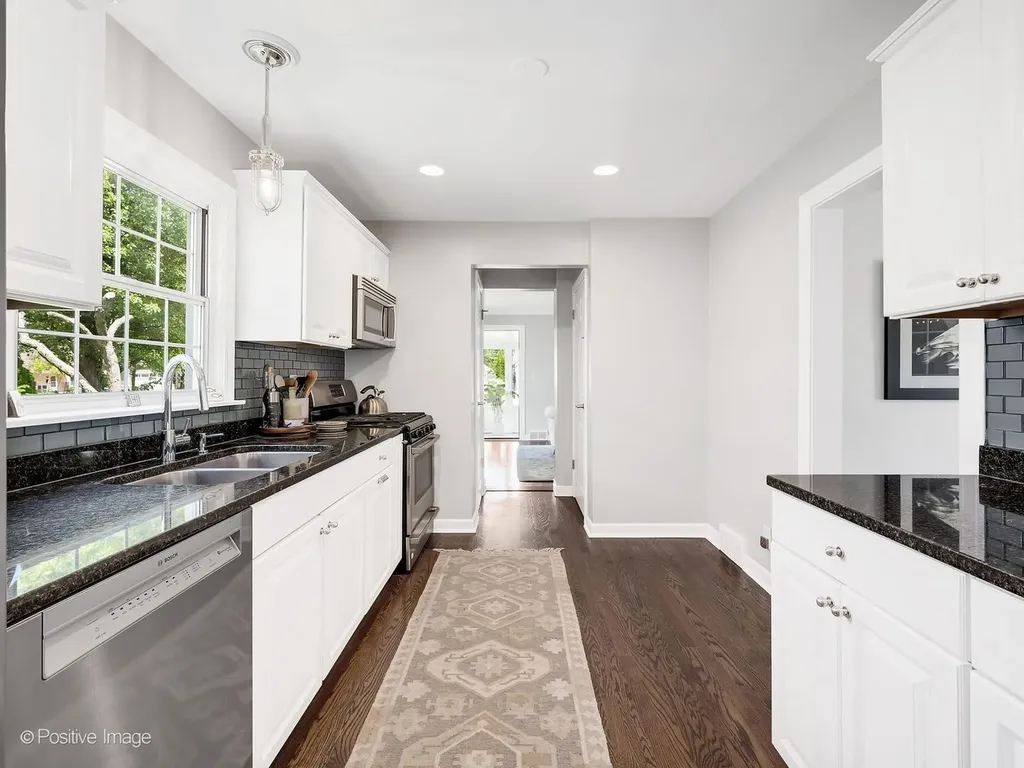541 East Hickory Street Hinsdale IL 60521