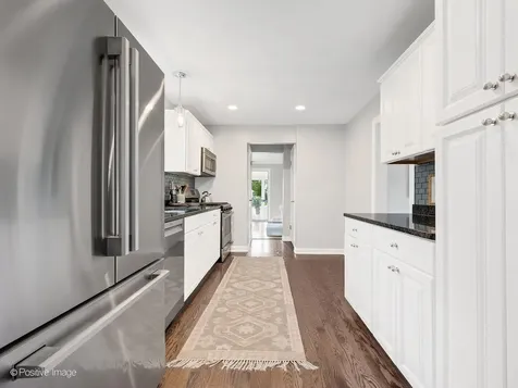 541 East Hickory Street Hinsdale IL 60521