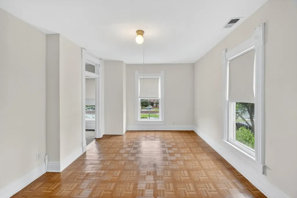 10644 South Walden Parkway Chicago IL 60643