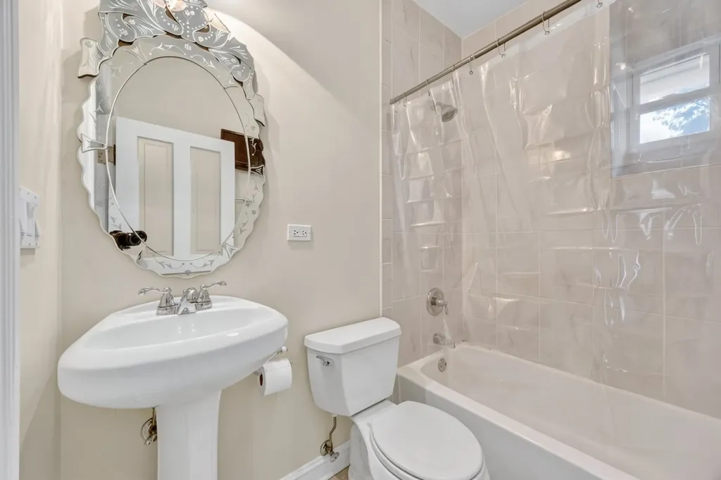10644 South Walden Parkway Chicago IL 60643