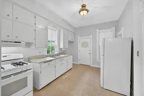 10644 South Walden Parkway Chicago IL 60643