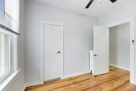 1638 Oakwood Avenue Des Plaines IL 60016