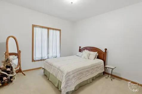 613 The Hague Road Peotone IL 60468