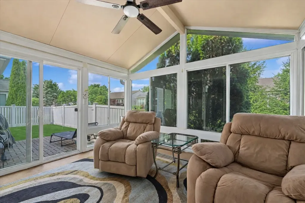 13243 Sierra Glen Road Huntley IL 60142