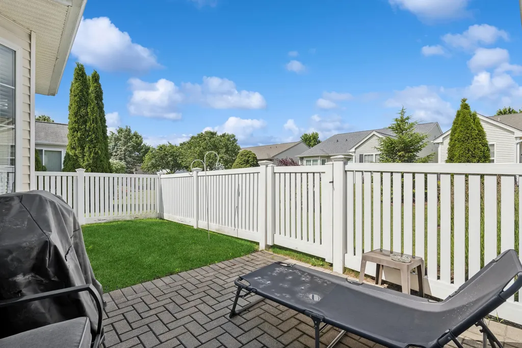 13243 Sierra Glen Road Huntley IL 60142