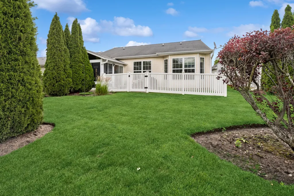 13243 Sierra Glen Road Huntley IL 60142