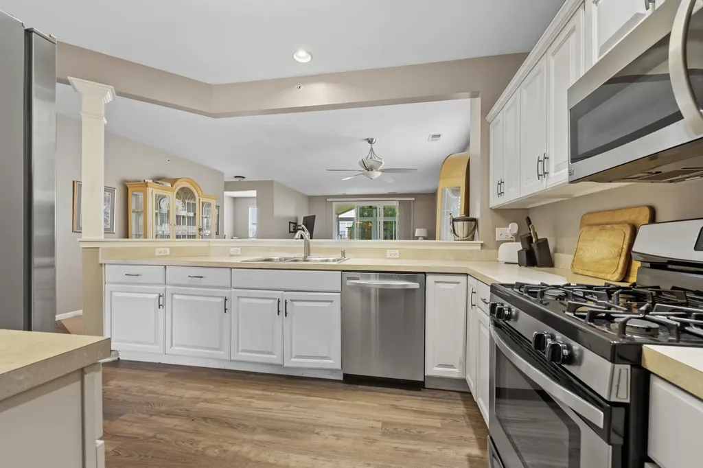 13243 Sierra Glen Road Huntley IL 60142