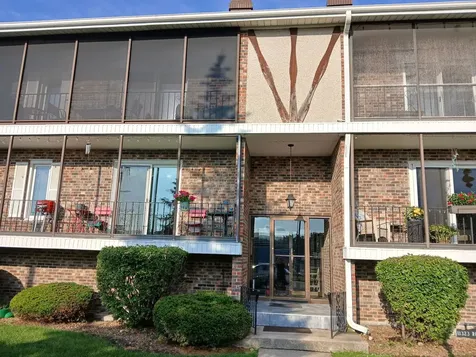 11323 South Roberts Road Palos Hills IL 60465