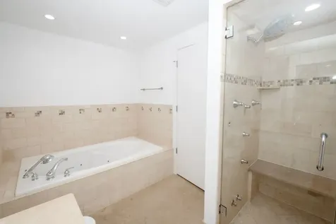 914 West Hubbard Street Chicago IL 60642