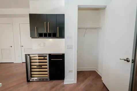 914 West Hubbard Street Chicago IL 60642