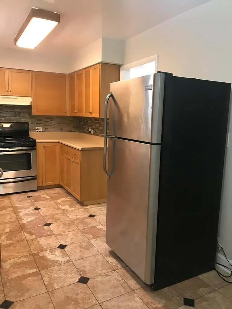 629 Breakers Point Schaumburg IL 60194