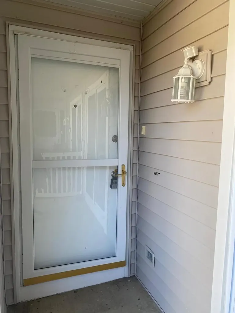629 Breakers Point Schaumburg IL 60194