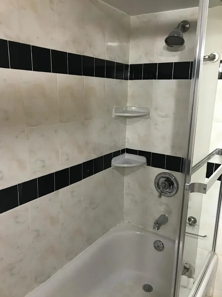 629 Breakers Point Schaumburg IL 60194