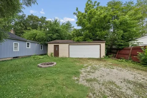 121 Davison Street Joliet IL 60433