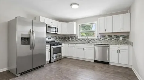 121 Davison Street Joliet IL 60433