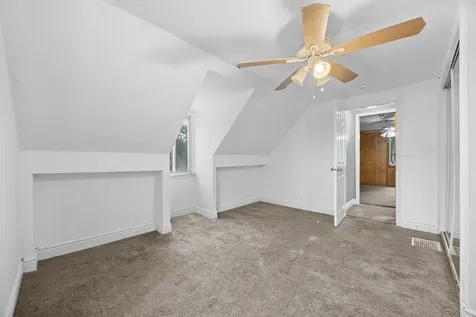 17730 Henry Street Lansing IL 60438