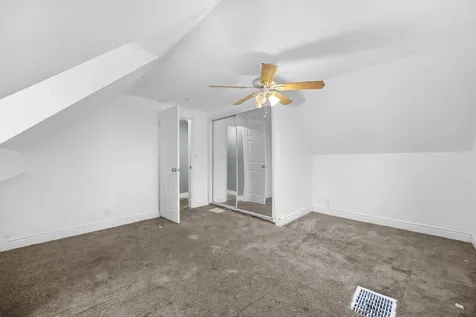 17730 Henry Street Lansing IL 60438