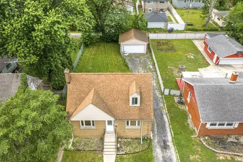 17730 Henry Street Lansing IL 60438