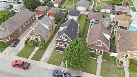 10910 South Avenue L Chicago IL 60617