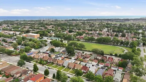 10910 South Avenue L Chicago IL 60617