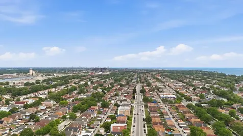 10910 South Avenue L Chicago IL 60617