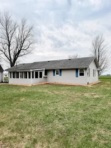 2308 North 2010 East Road Watseka IL 60970
