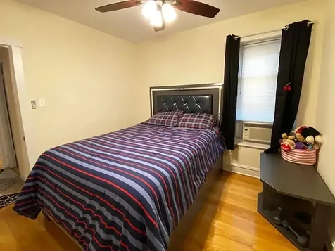 5354 West Byron Street Chicago IL 60641