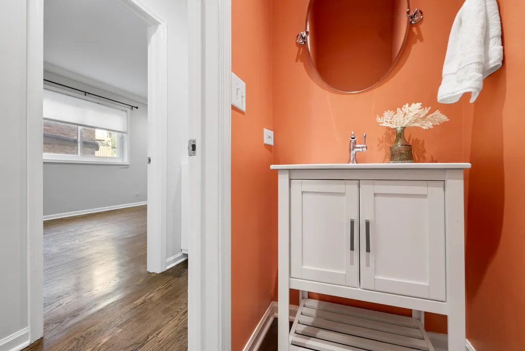1734 West Pierce Avenue Chicago IL 60622