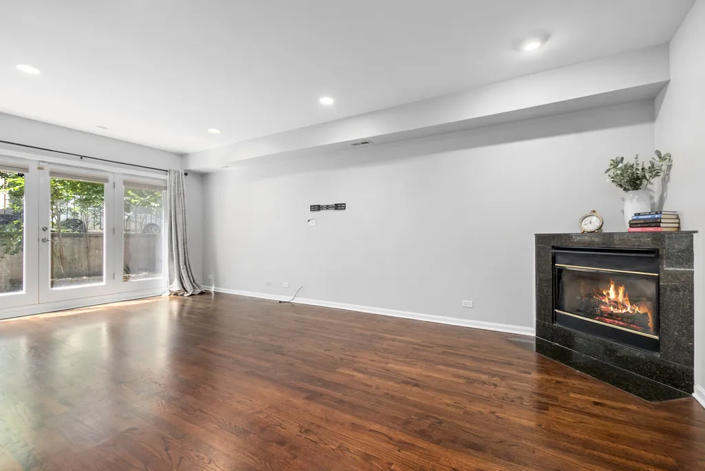 1734 West Pierce Avenue Chicago IL 60622